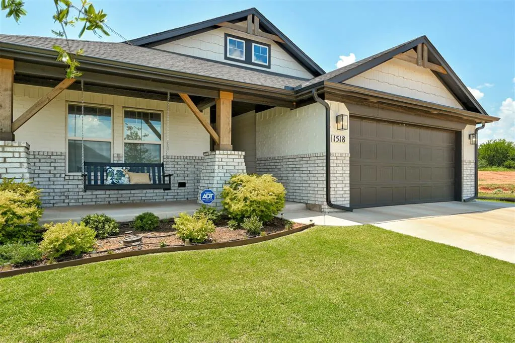 Photo 5 — 1518 Flint Hills Street, Norman, OK 73069
