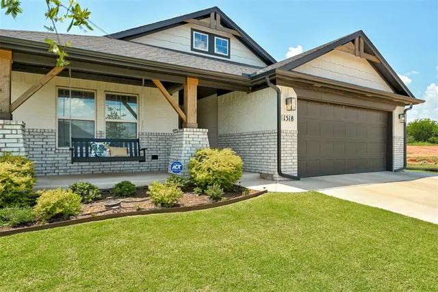 Photo 5 — 1518 Flint Hills Street, Norman, OK 73069