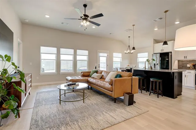 Photo 8 — 1518 Flint Hills Street, Norman, OK 73069