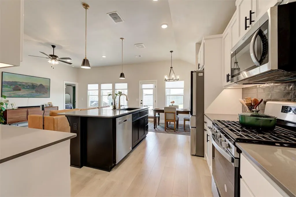 Photo 19 — 1518 Flint Hills Street, Norman, OK 73069