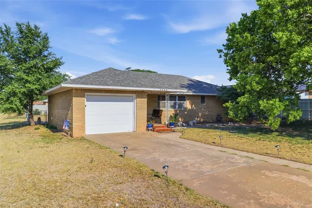 Photo 2 — 1105 N Canyon Street, Guymon, OK 73942