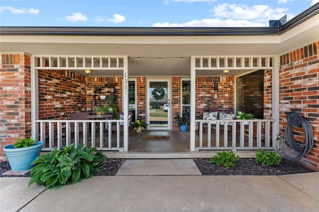 Photo 4 — 1317 Jefferson Street, Weatherford, OK 73096