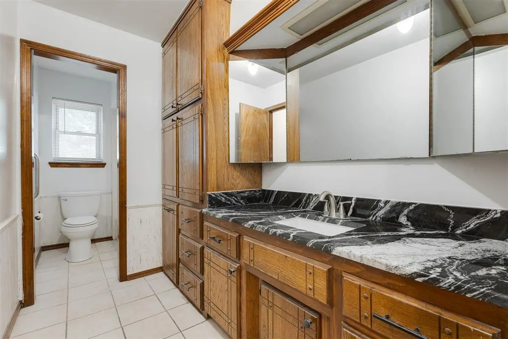 Photo 16 — 1001 S Sara Road, Tuttle, OK 73089