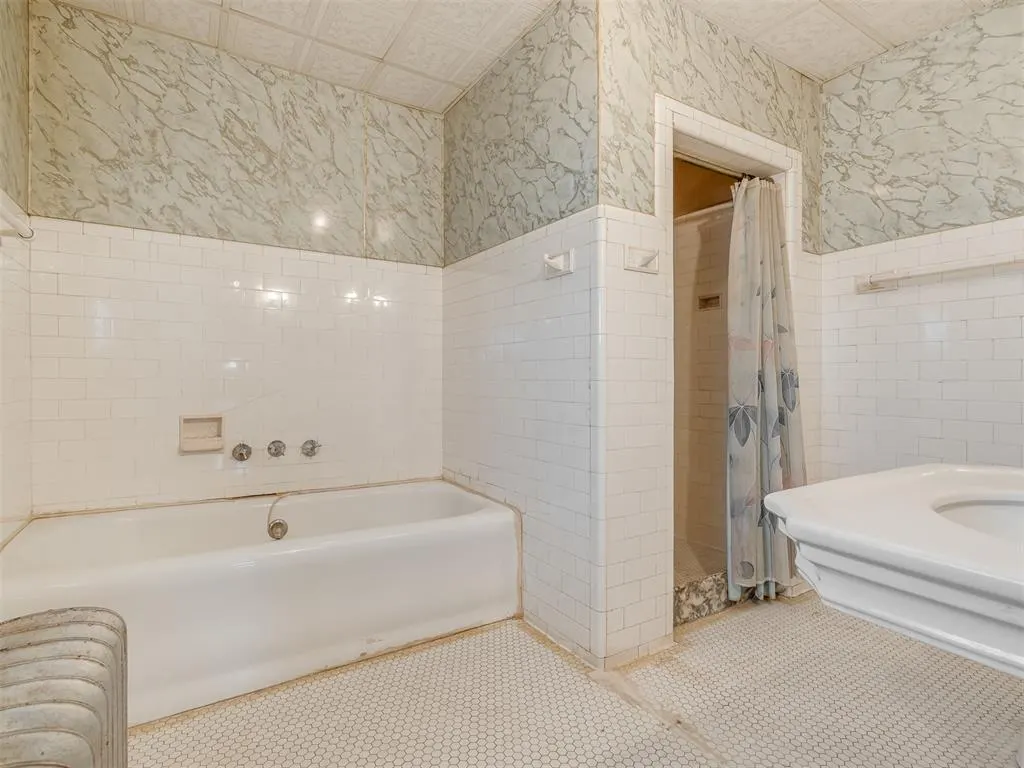 Photo 28 — 701 E Noble Avenue, Guthrie, OK 73044