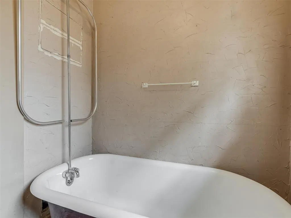 Photo 43 — 701 E Noble Avenue, Guthrie, OK 73044