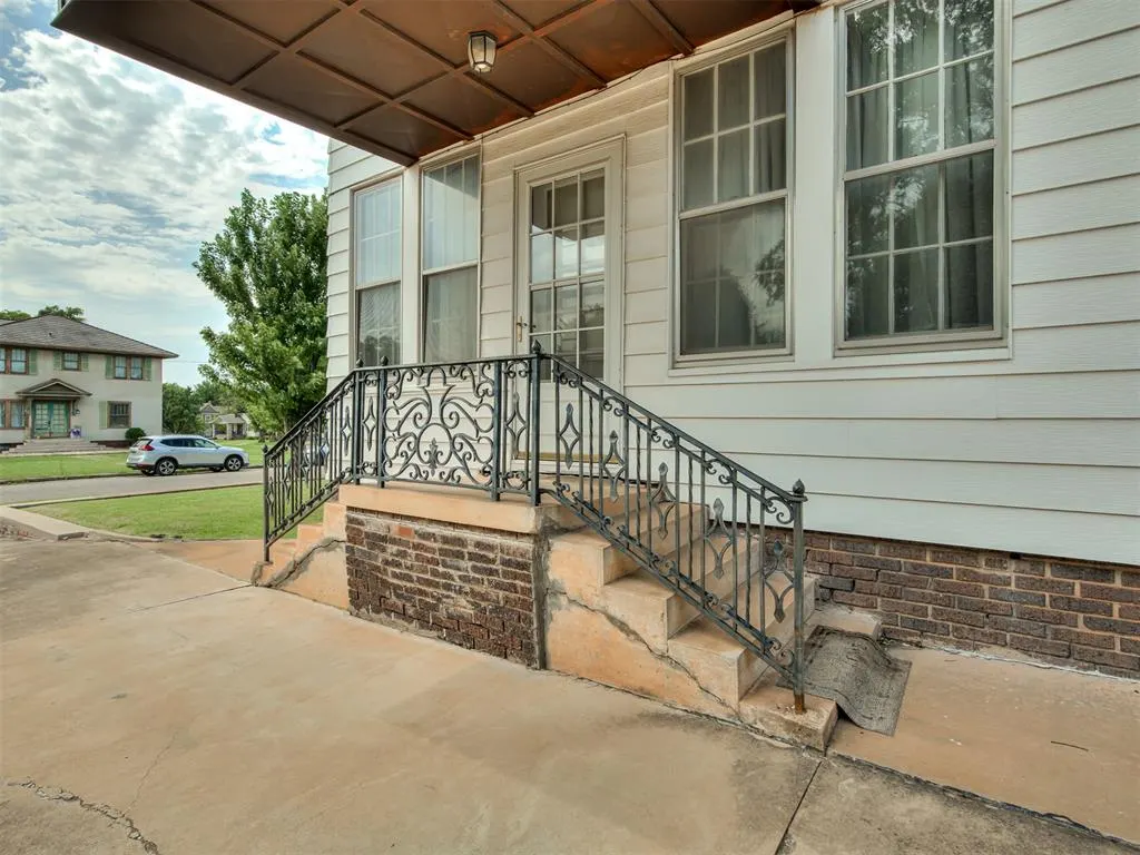 Photo 45 — 701 E Noble Avenue, Guthrie, OK 73044