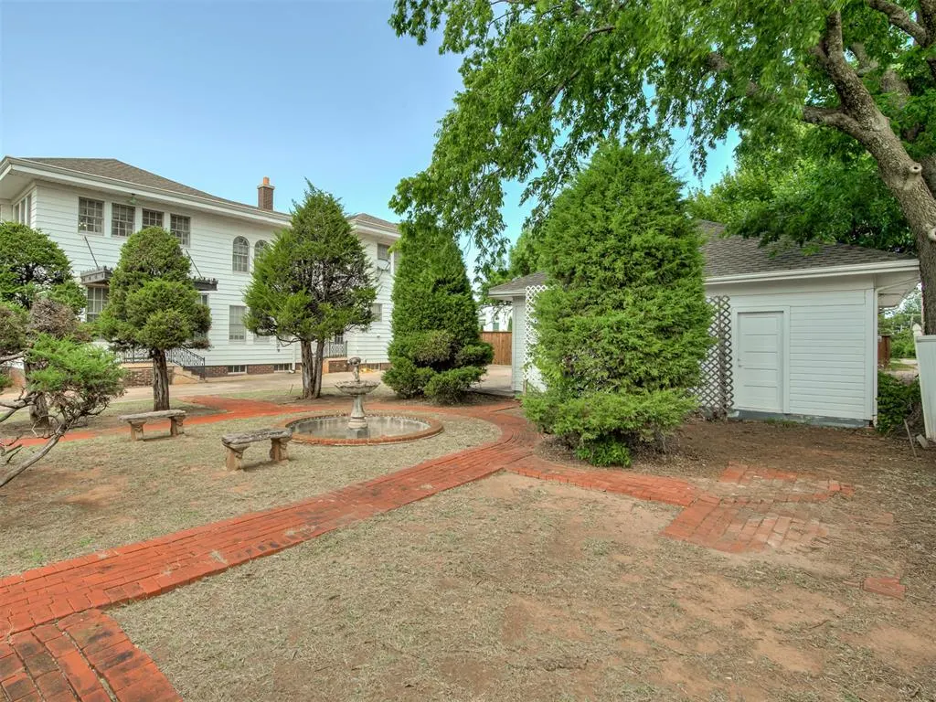 Photo 48 — 701 E Noble Avenue, Guthrie, OK 73044