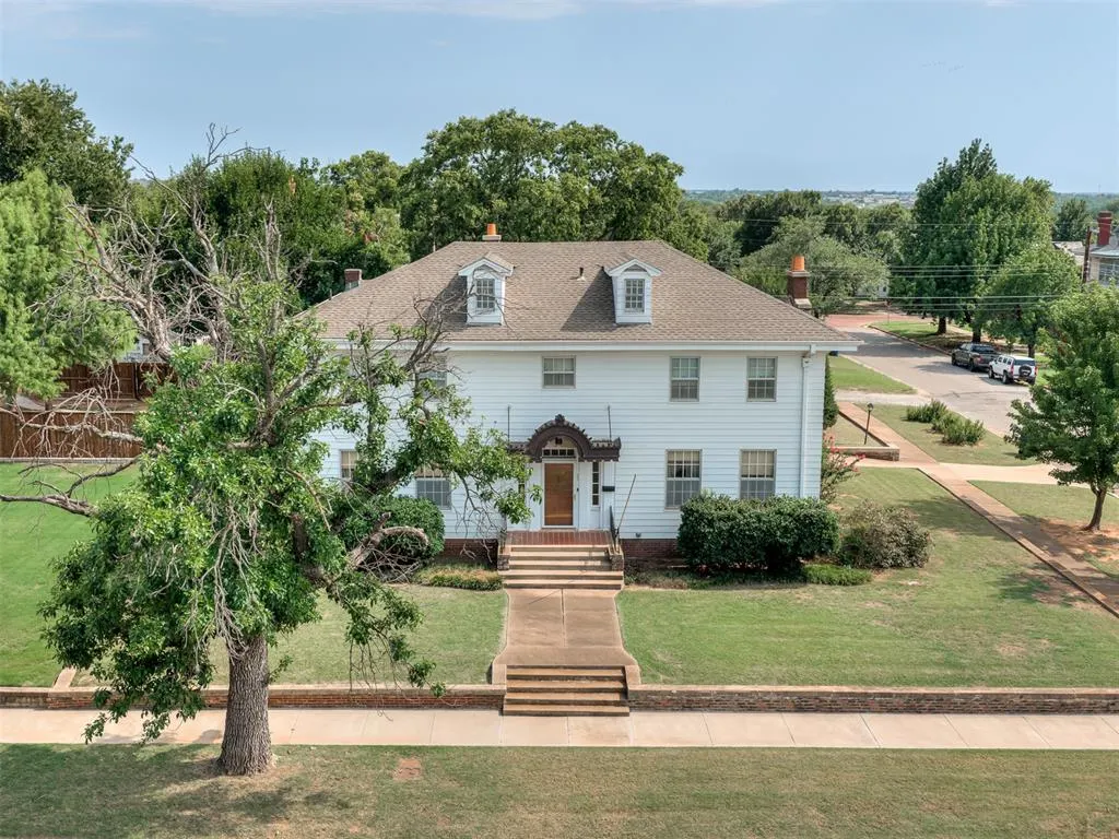 Photo 49 — 701 E Noble Avenue, Guthrie, OK 73044