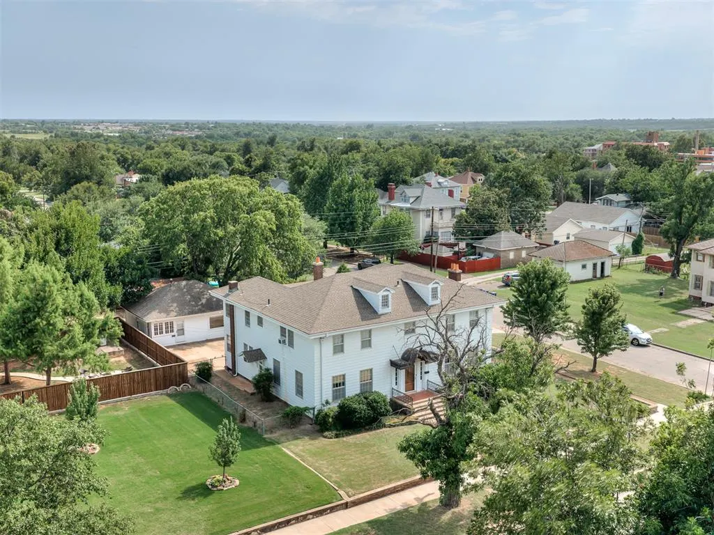 Photo 50 — 701 E Noble Avenue, Guthrie, OK 73044