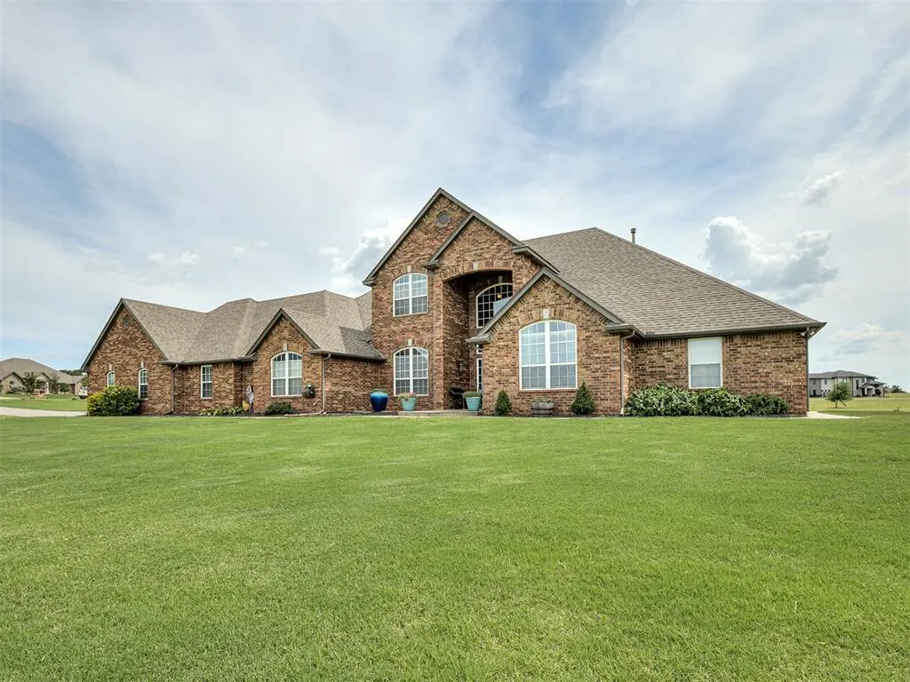 Photo 45 — 921 Hannah Dr, Tuttle, OK 73089