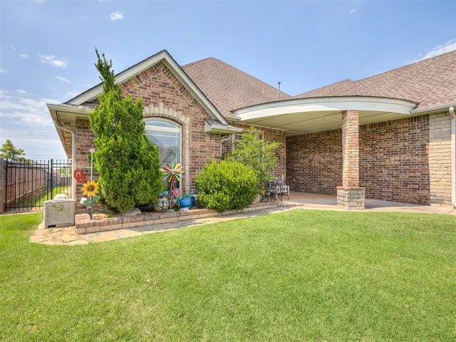 Photo 3 — 3112 Venice Court, Norman, OK 73071