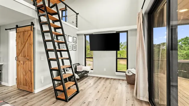 Photo 2 — 5045 Vista Court, Sulphur, OK 73086