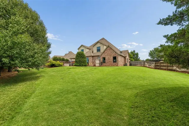 Photo 8 — 1217 River Chase Drive, Edmond, OK 73025
