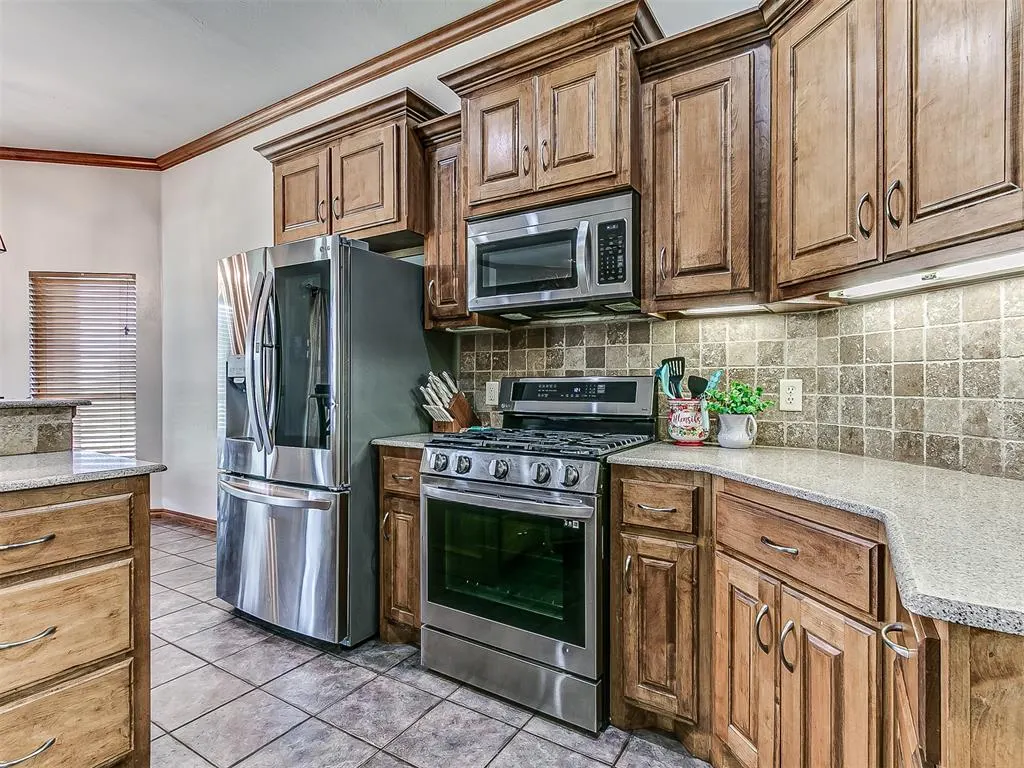 Photo 10 — 18900 Pawnee Creek Road, Cashion, OK 73016