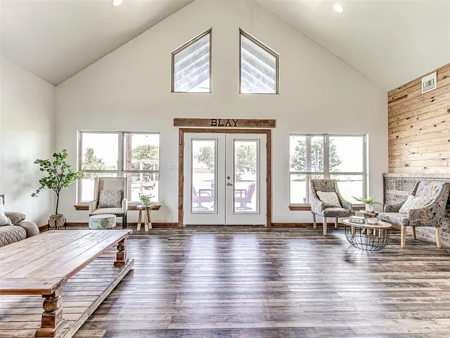 Photo 3 — 18900 Pawnee Creek Road, Cashion, OK 73016