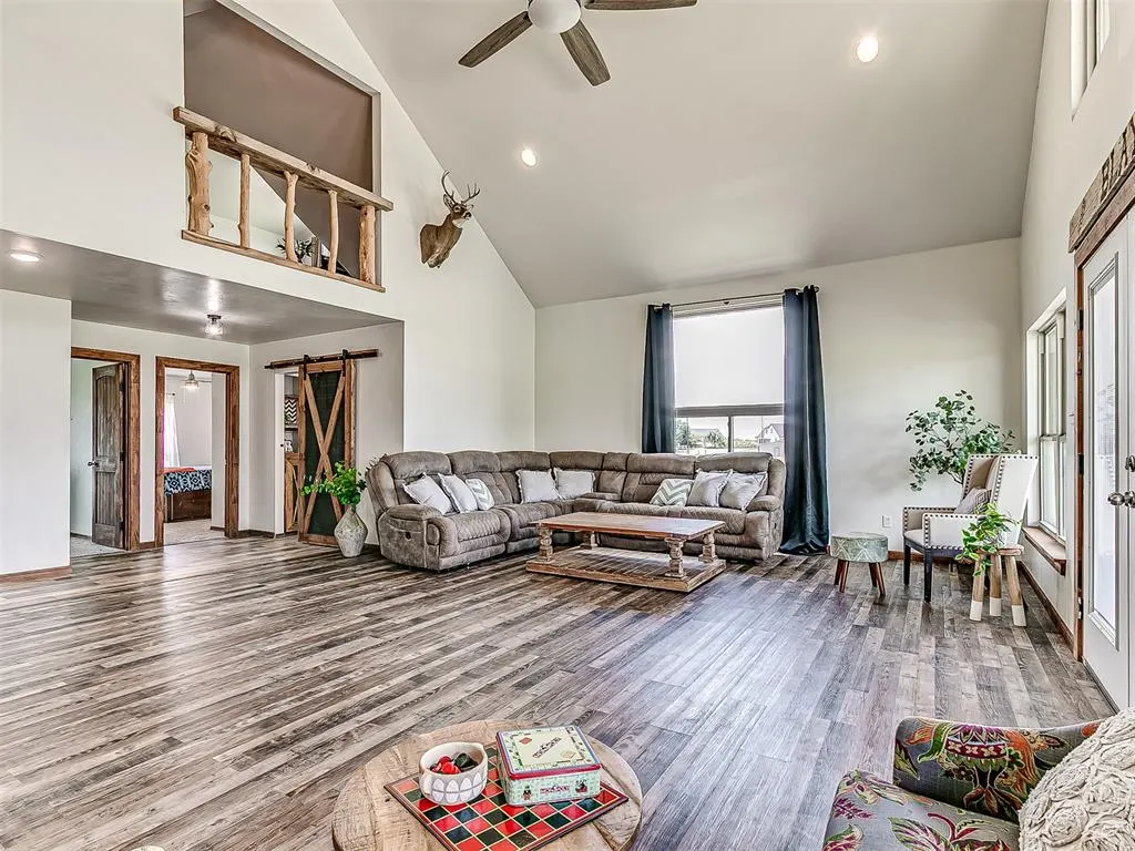 Photo 4 — 18900 Pawnee Creek Road, Cashion, OK 73016