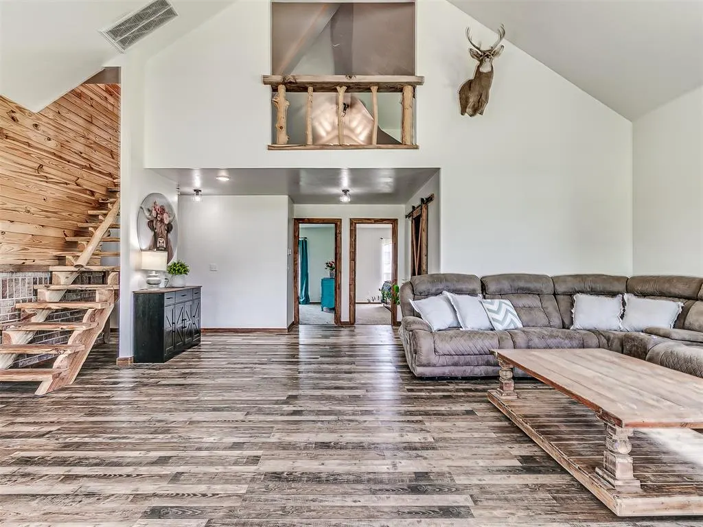 Photo 8 — 18900 Pawnee Creek Road, Cashion, OK 73016