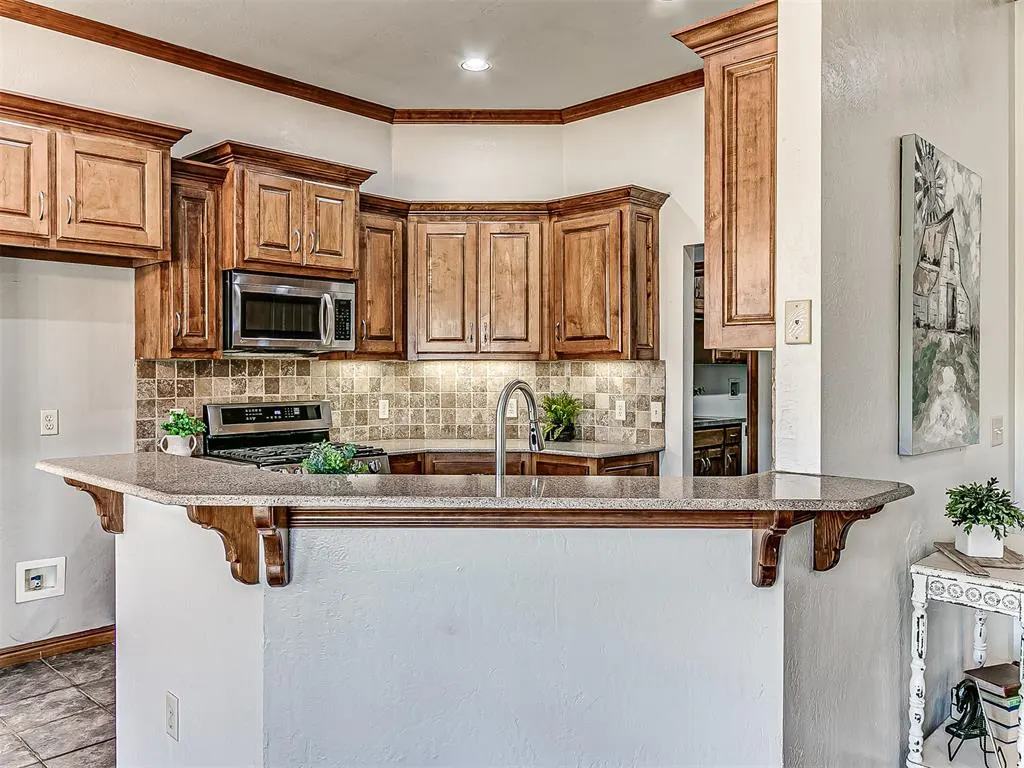 Photo 14 — 18900 Pawnee Creek Road, Cashion, OK 73016