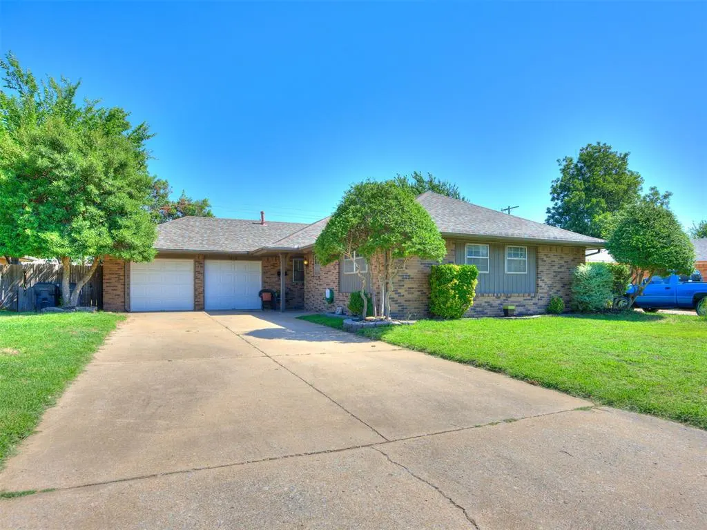 Photo 2 — 7613 NW 28th Street, Bethany, OK 73008