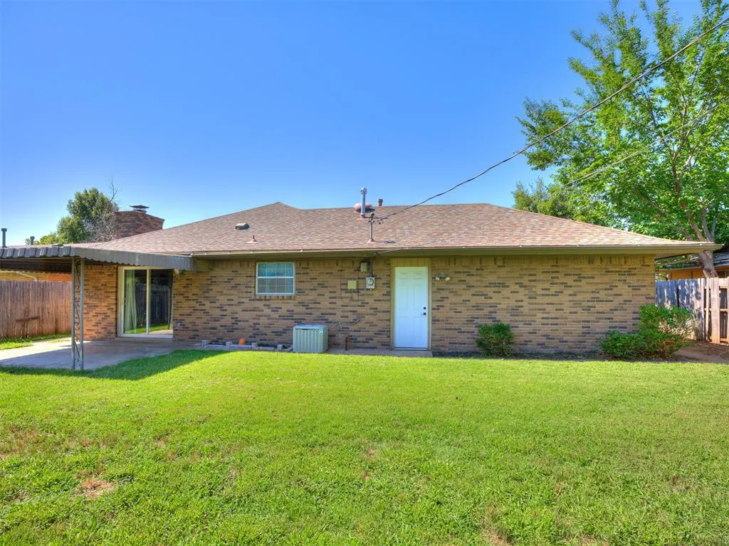 Photo 31 — 7613 NW 28th Street, Bethany, OK 73008