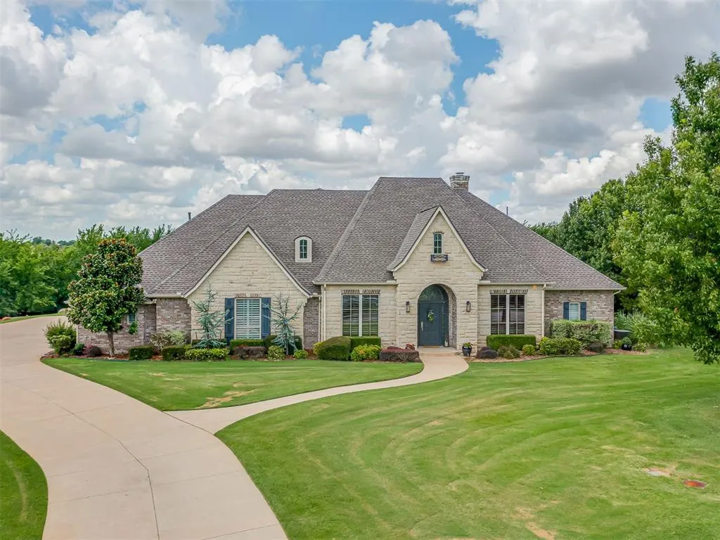 Front exterior — 19355 Sportsman Road, Edmond, OK 73012