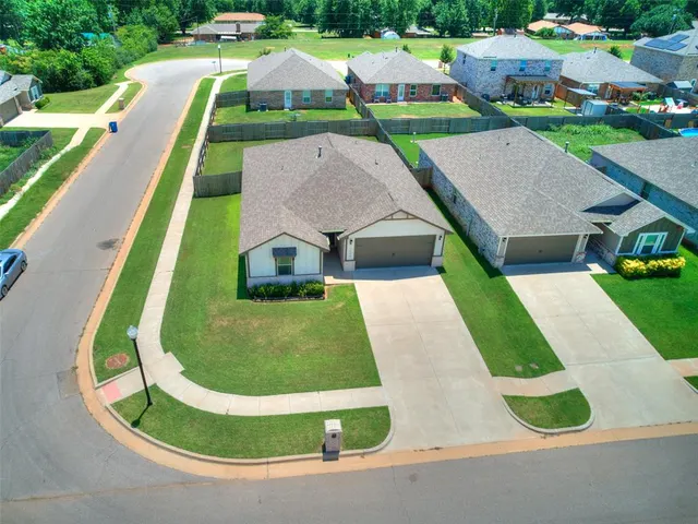 Photo 3 — 1000 NW 3rd Street, Newcastle, OK 73065