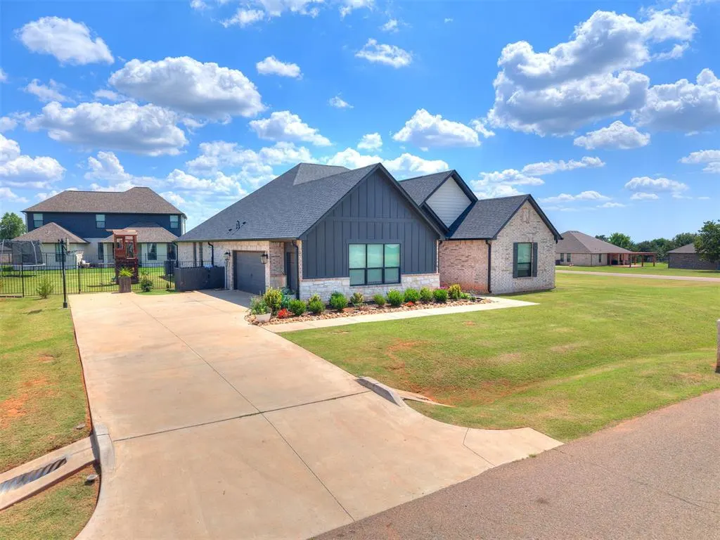 Photo 4 — 2255 Jackson Lane, Blanchard, OK 73010