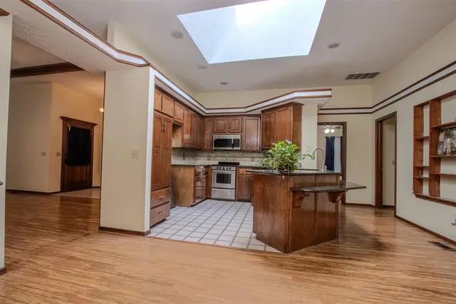 Photo 8 — 9809 S Brookline Avenue, Oklahoma City, OK 73159