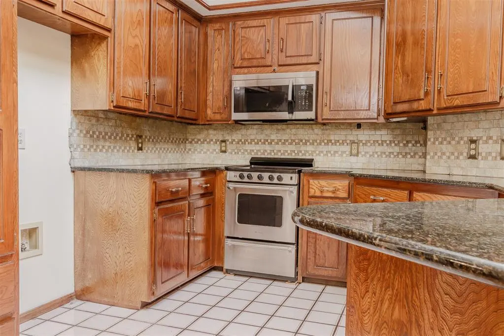 Photo 10 — 9809 S Brookline Avenue, Oklahoma City, OK 73159