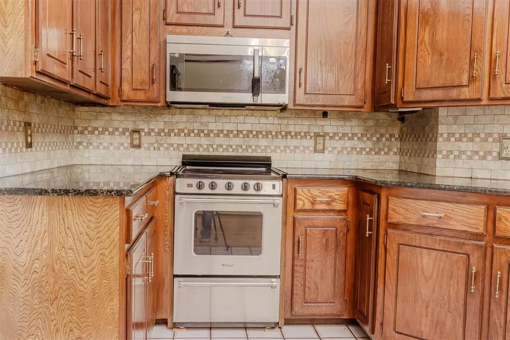 Photo 12 — 9809 S Brookline Avenue, Oklahoma City, OK 73159