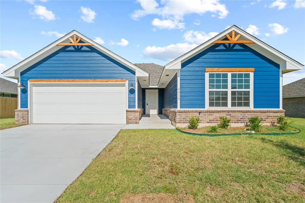 Photo 2 — 4616 Lincoln Landing, Harrah, OK 73045