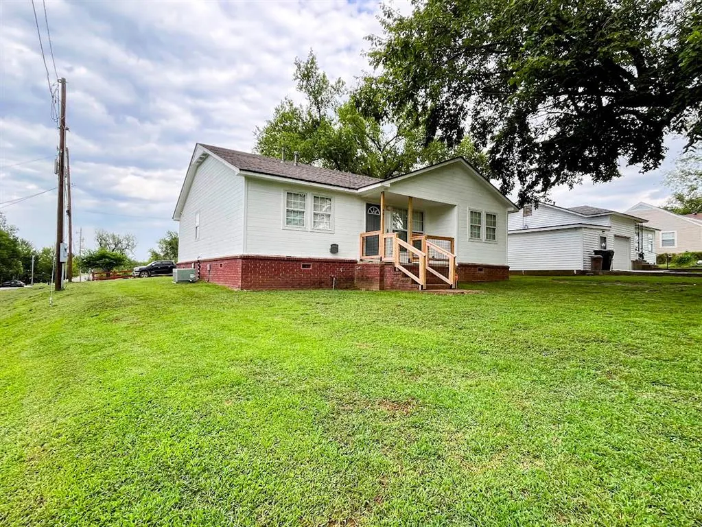 Photo 32 — 401 S 21st Street, Collinsville, OK 74021