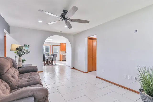 Photo 2 — 401 S 21st Street, Collinsville, OK 74021