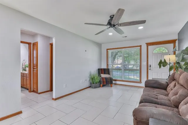 Photo 3 — 401 S 21st Street, Collinsville, OK 74021