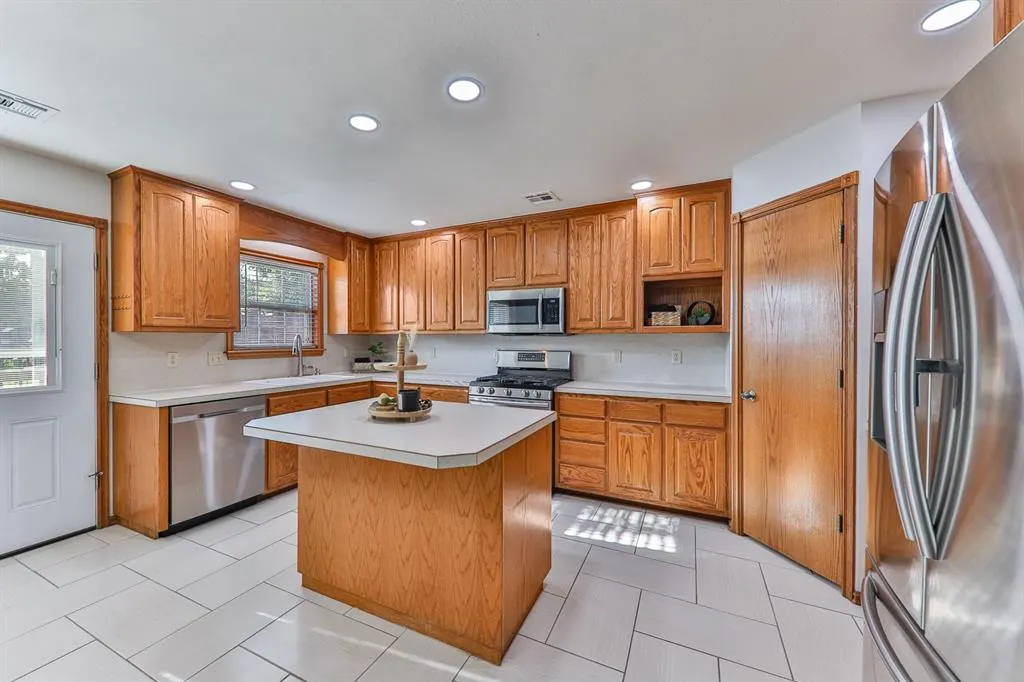 Photo 6 — 401 S 21st Street, Collinsville, OK 74021