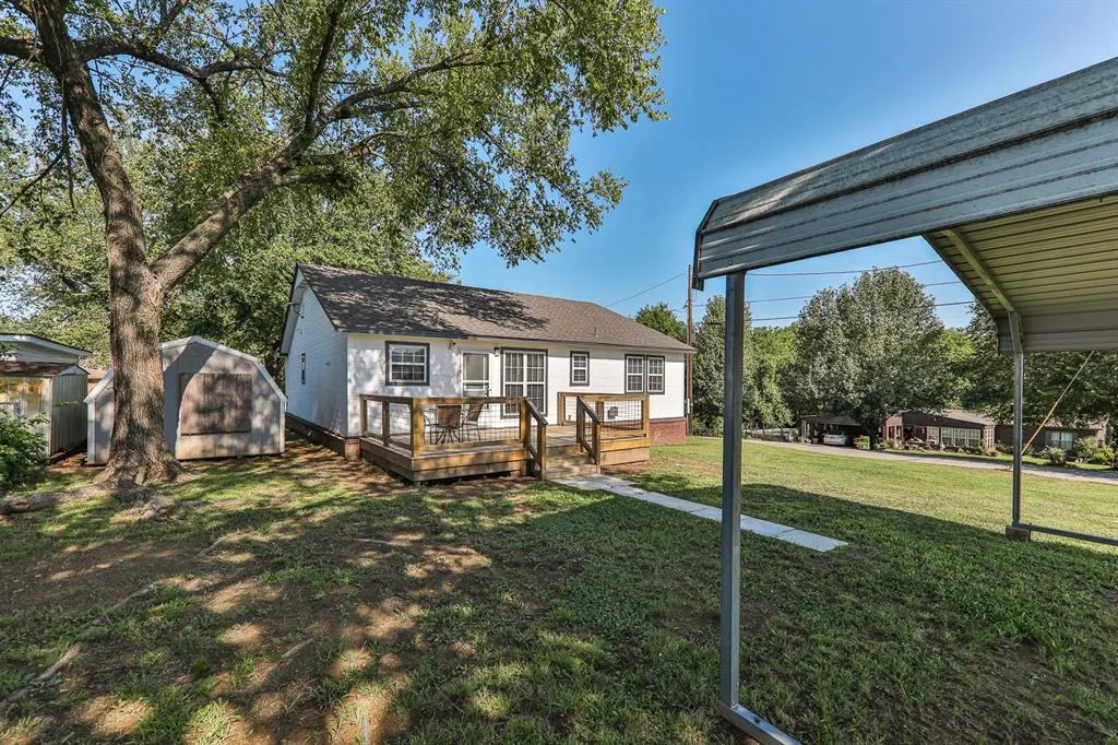 Photo 33 — 401 S 21st Street, Collinsville, OK 74021
