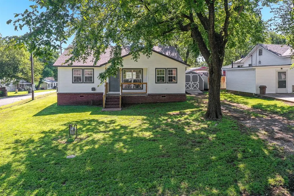 Photo 44 — 401 S 21st Street, Collinsville, OK 74021