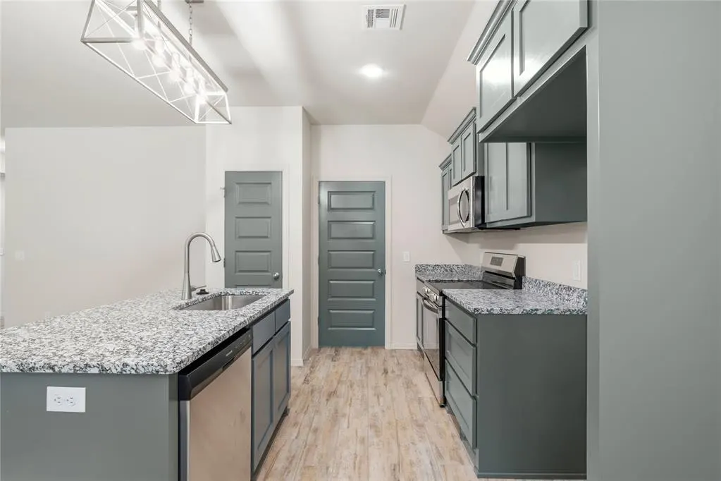 Photo 11 — 4640 Lincoln Landing, Harrah, OK 73045
