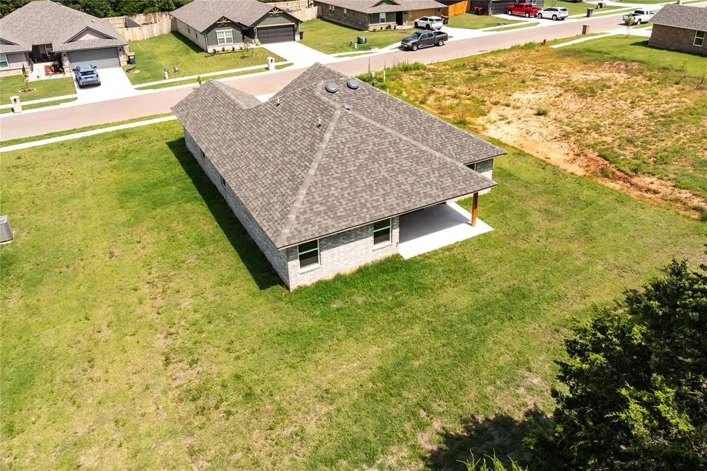 Photo 39 — 4640 Lincoln Landing, Harrah, OK 73045