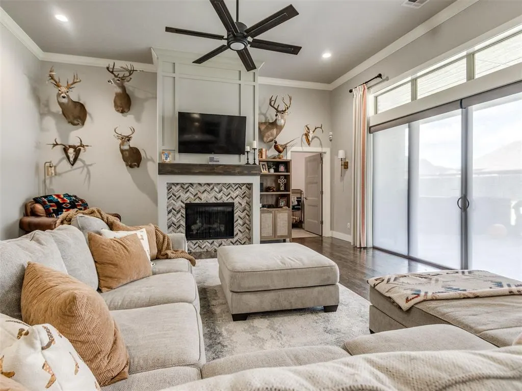 Photo 13 — 4304 Bridge Wood Lane, Oklahoma City, OK 73179