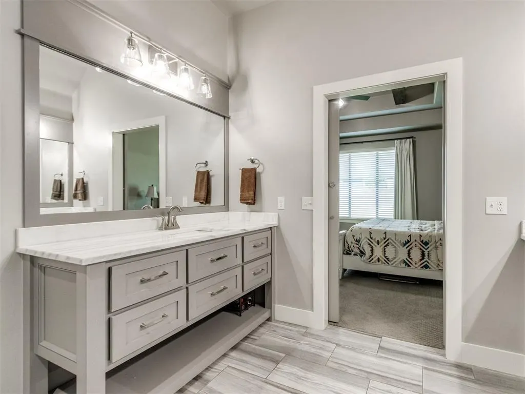 Photo 19 — 4304 Bridge Wood Lane, Oklahoma City, OK 73179
