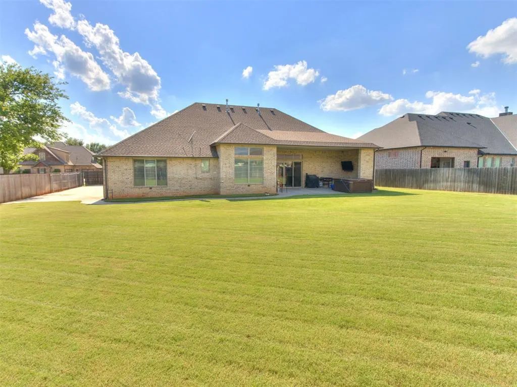 Photo 37 — 4304 Bridge Wood Lane, Oklahoma City, OK 73179