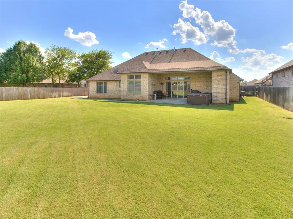 Photo 38 — 4304 Bridge Wood Lane, Oklahoma City, OK 73179