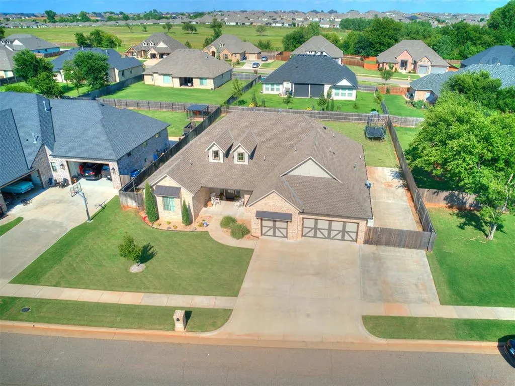 Photo 40 — 4304 Bridge Wood Lane, Oklahoma City, OK 73179