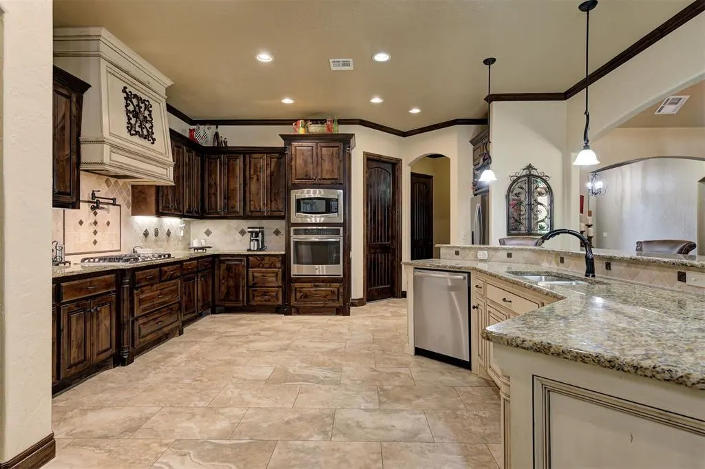 Photo 11 — 14160 Meritage Drive, Edmond, OK 73034