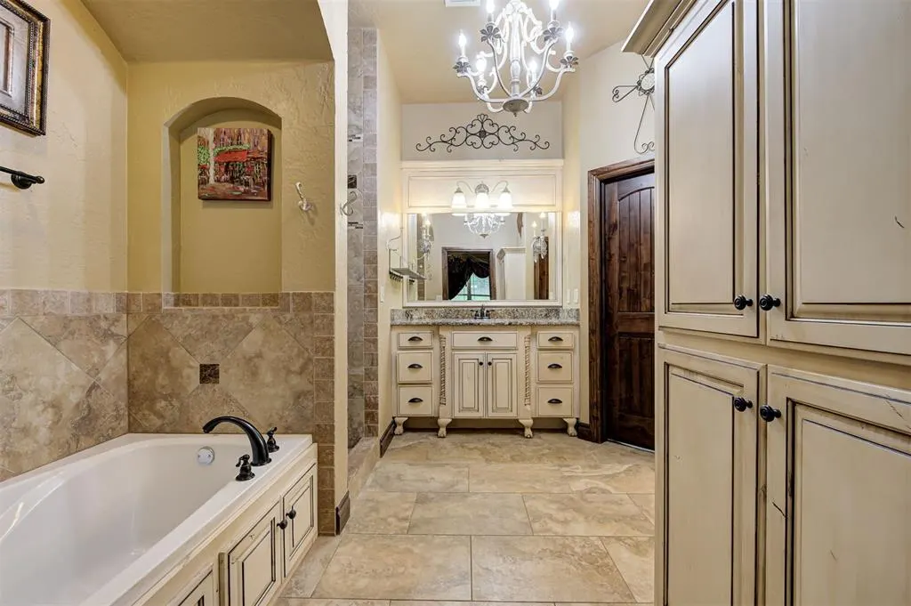 Photo 19 — 14160 Meritage Drive, Edmond, OK 73034