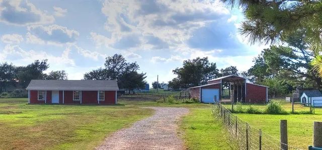 Photo 2 — 1186 County Street 2955, Tuttle, OK 73089
