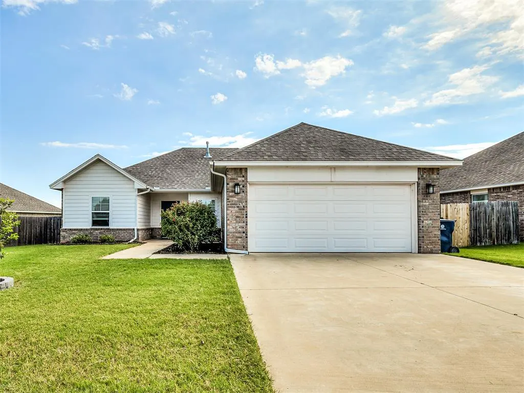 Photo 5 — 14336 Peach Tree Drive, Yukon, OK 73099