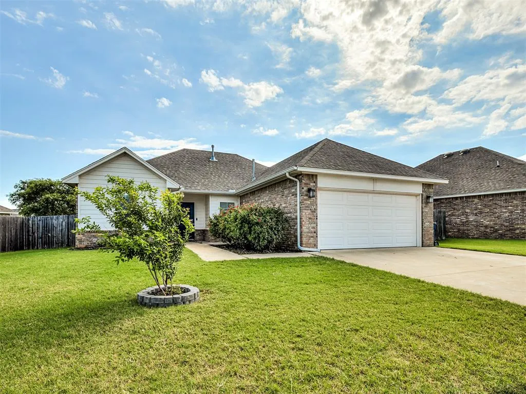 Photo 6 — 14336 Peach Tree Drive, Yukon, OK 73099