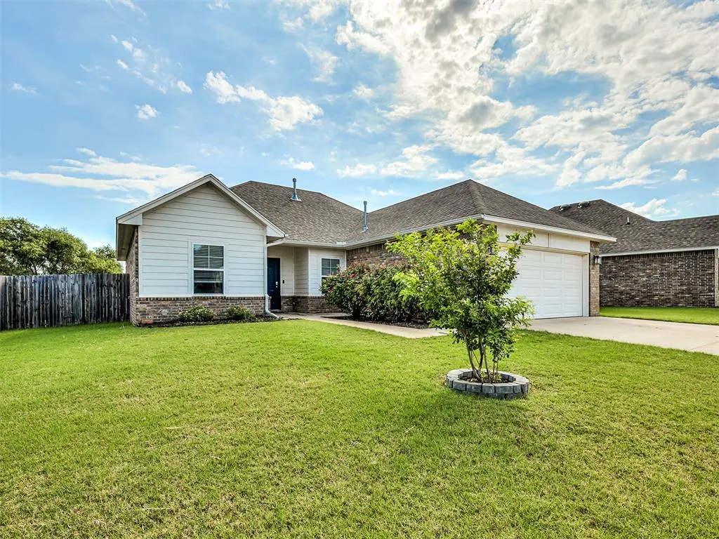 Photo 7 — 14336 Peach Tree Drive, Yukon, OK 73099